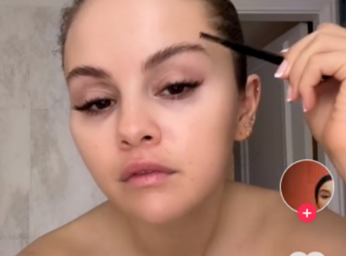 سيلينا غوميز Selena Gomez تحتفل بعيد ميلادها بطريقة جديدة